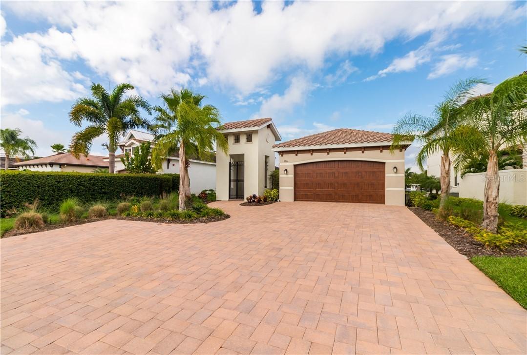 4311 5th Ave., Bradenton, FL 34208