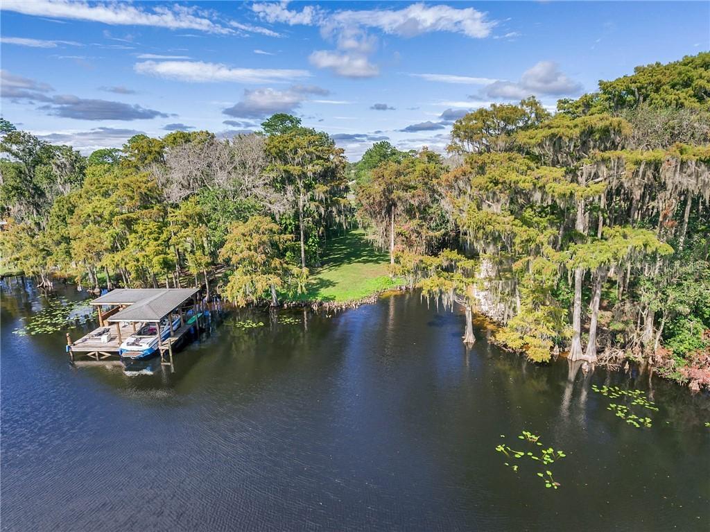 928 Millshore Dr., Chuluota, FL 32766