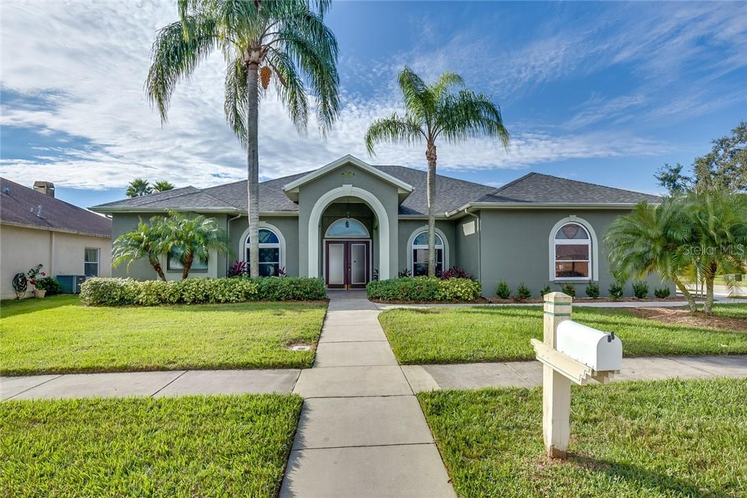 28548 Falling Leaves Way, Wesley Chapel, FL 33543