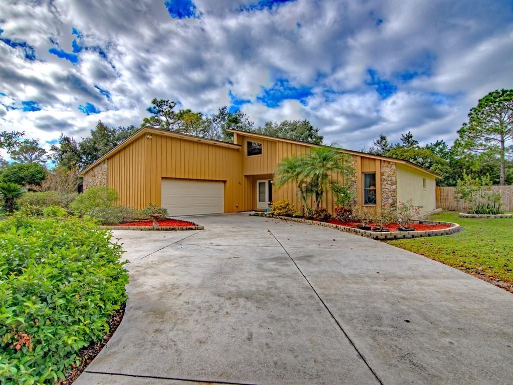 104 Roann Dr., Oviedo, FL 32765