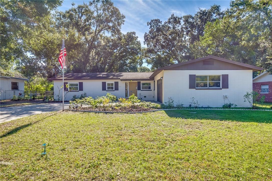 511 N Larry Cir., Brandon, FL 33511