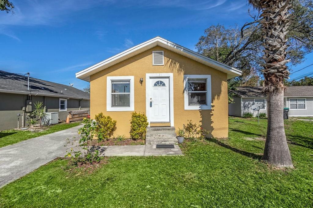 221 Cypress St., Orlando, FL 32824