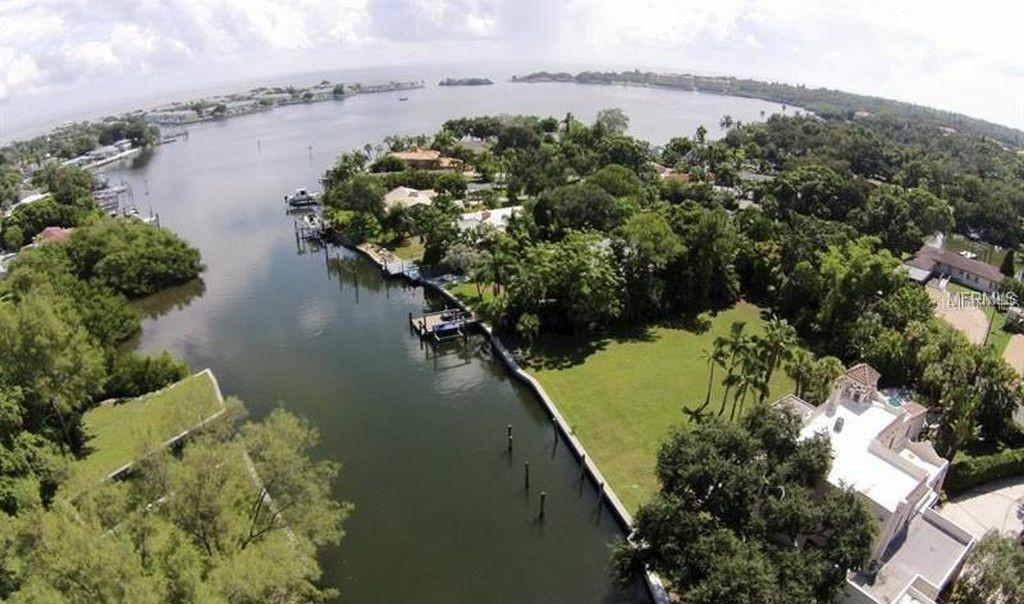 4718 Paradise Way, St Petersburg, FL 33705