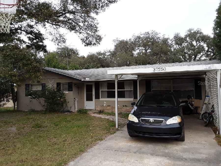 37250 Sunrise Ter., Umatilla, FL 32784