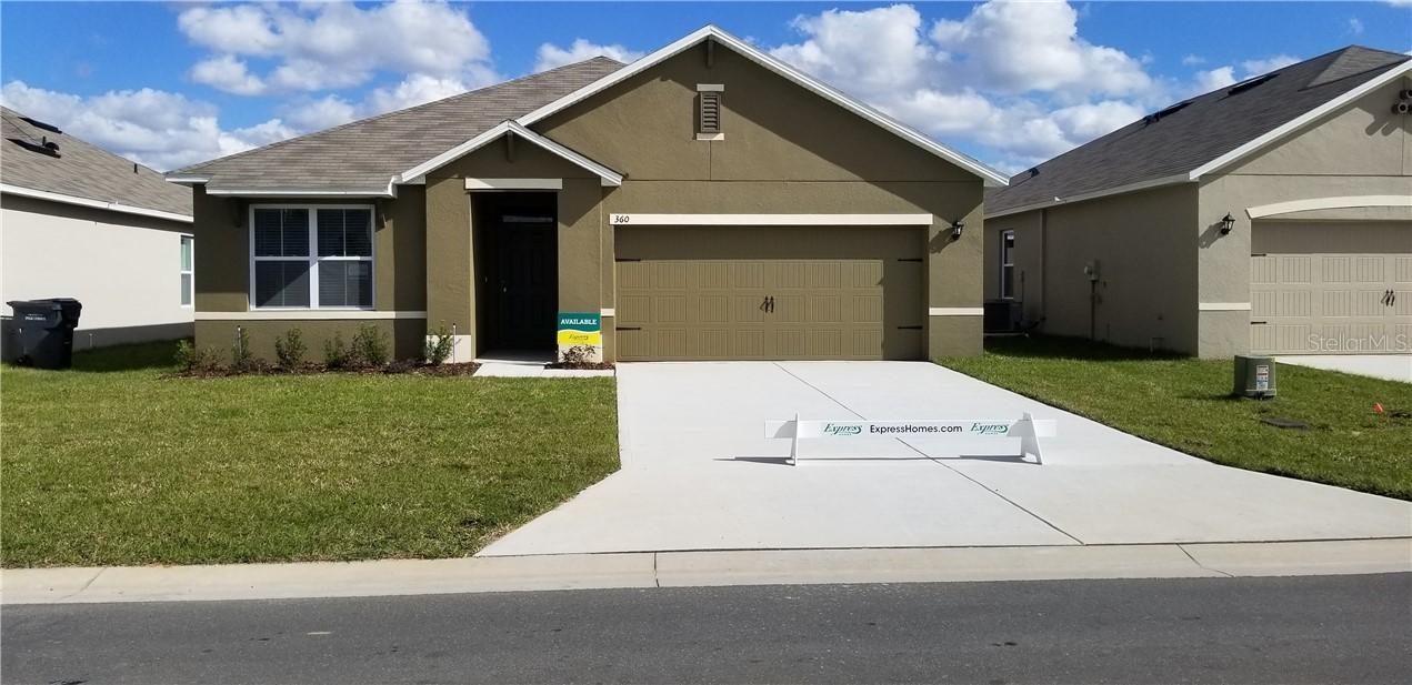 360 Holly Berry Dr., Davenport, FL 33897