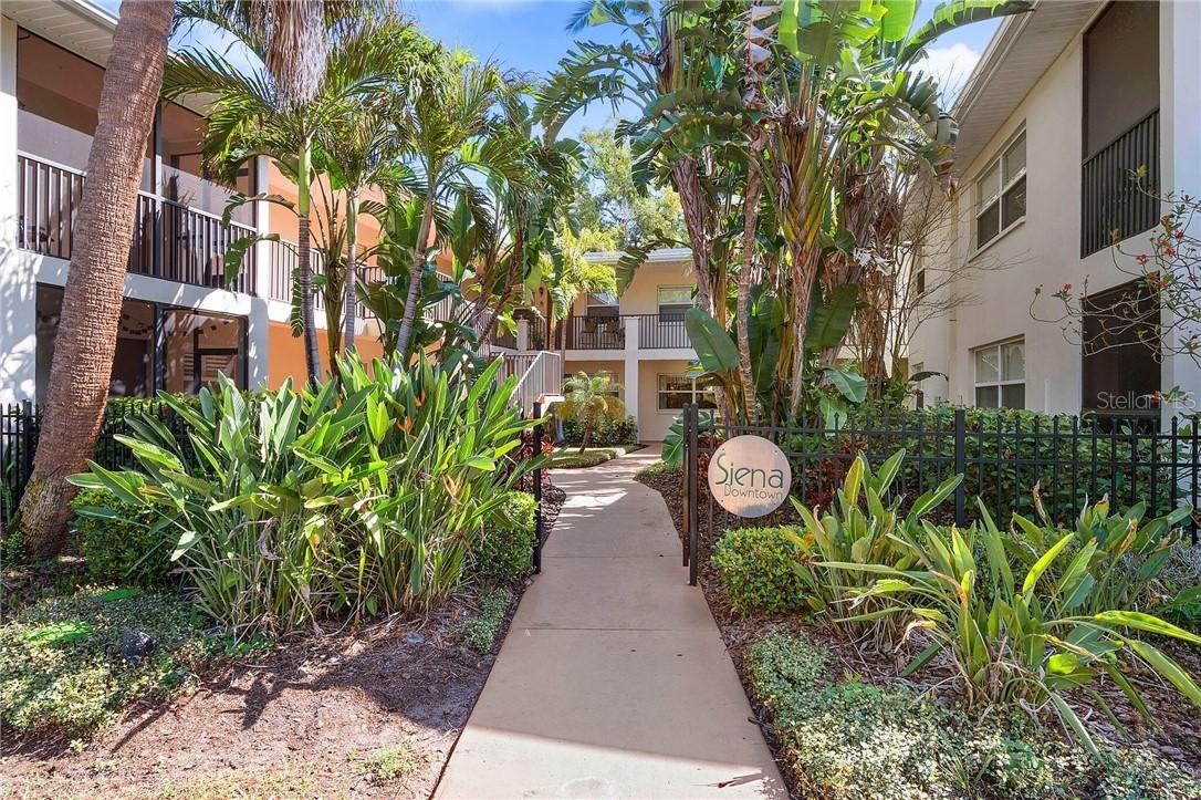 220 6th Avenue ##8, St Petersburg, FL 33701
