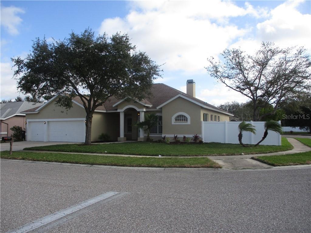 8161 Wild Oaks Cir., Largo, FL 33773