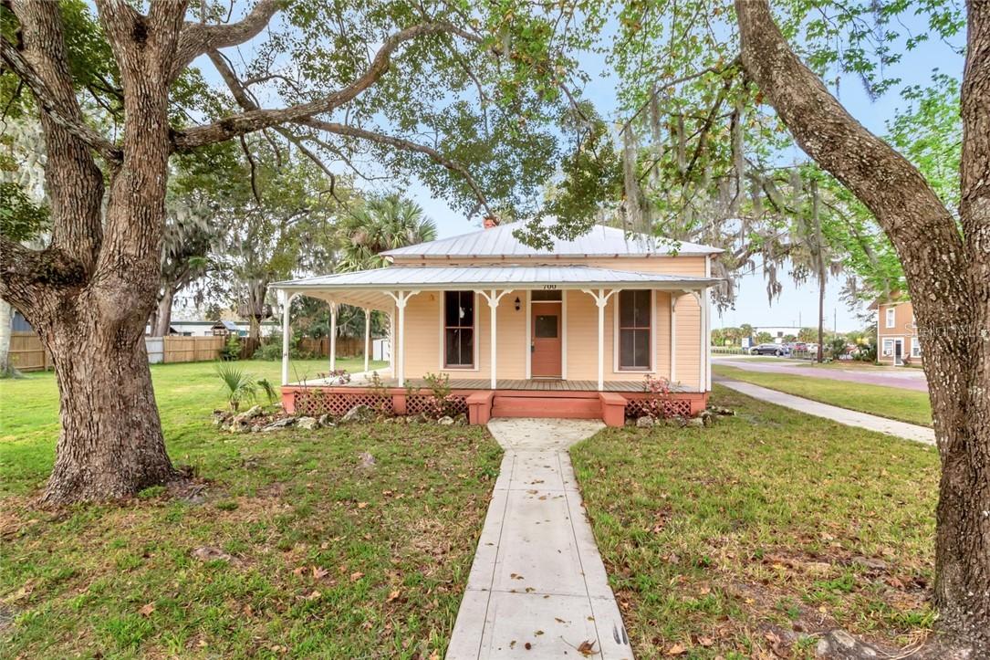 700 S Laurel Ave., Sanford, FL 32771