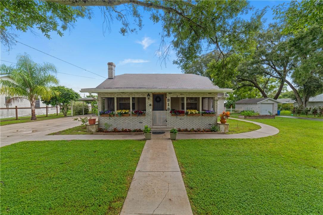 313 W Gilbert St., Eagle Lake, FL 33839