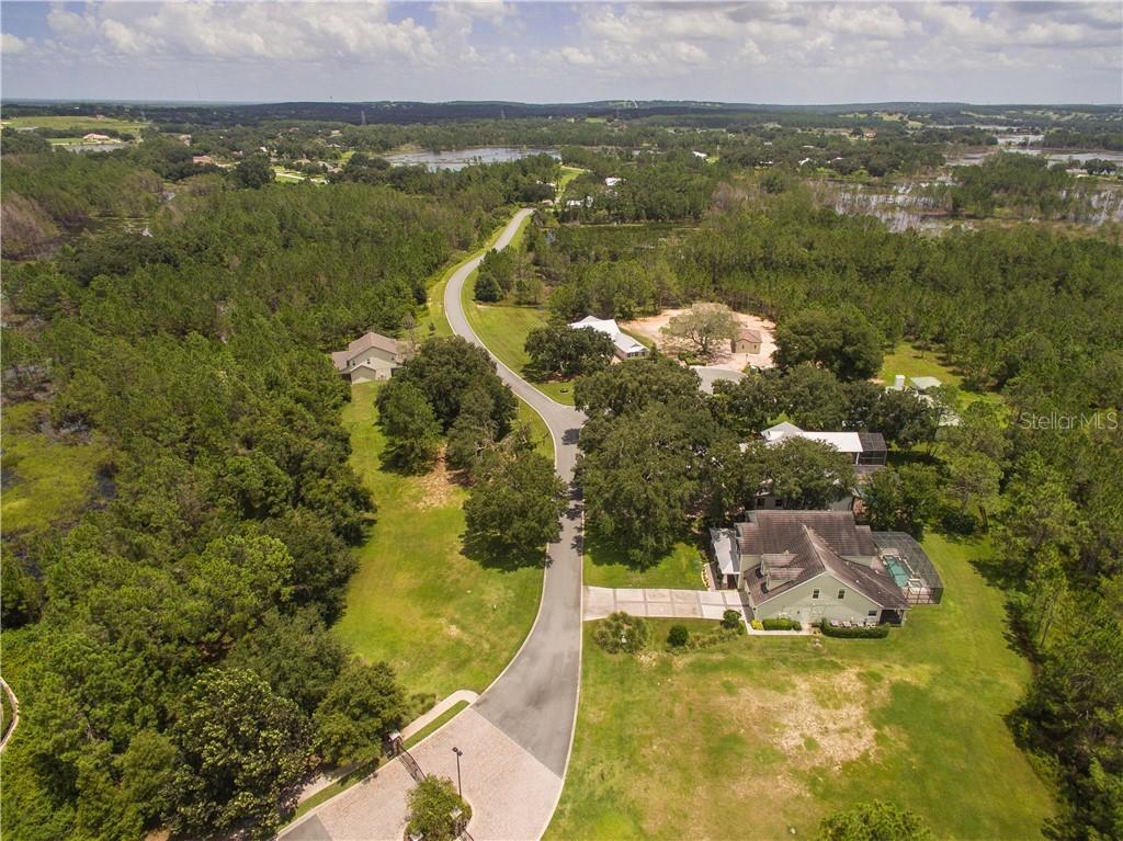 402 Long And Winding Rd., Groveland, FL 34737