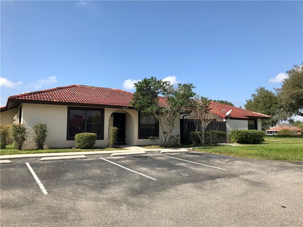 527 Hunter Cir., Kissimmee, FL 34758