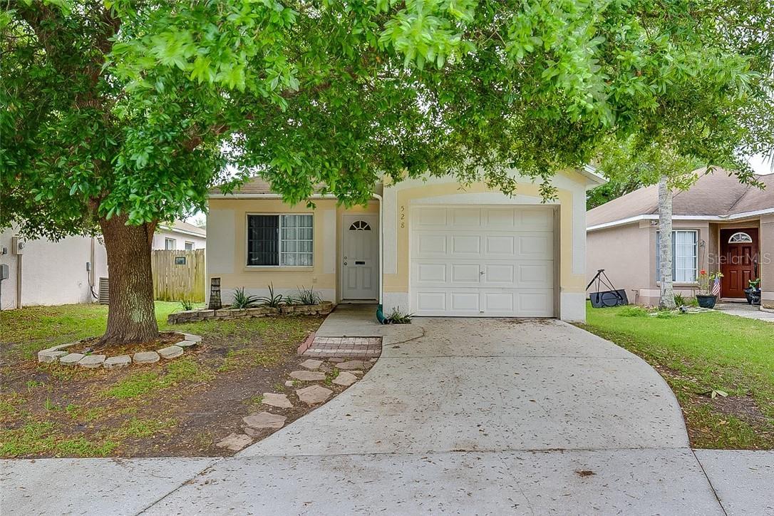 528 Scarlet Maple Ct., Plant City, FL 33563