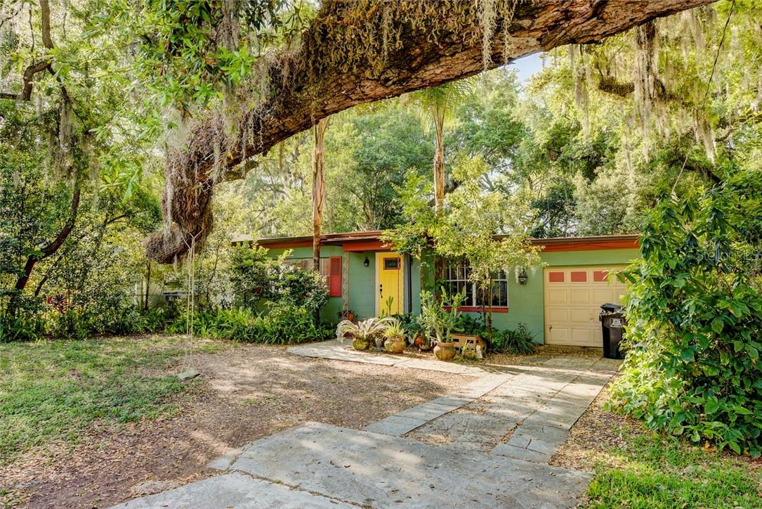 2022 Forest Cir., Orlando, FL 32803