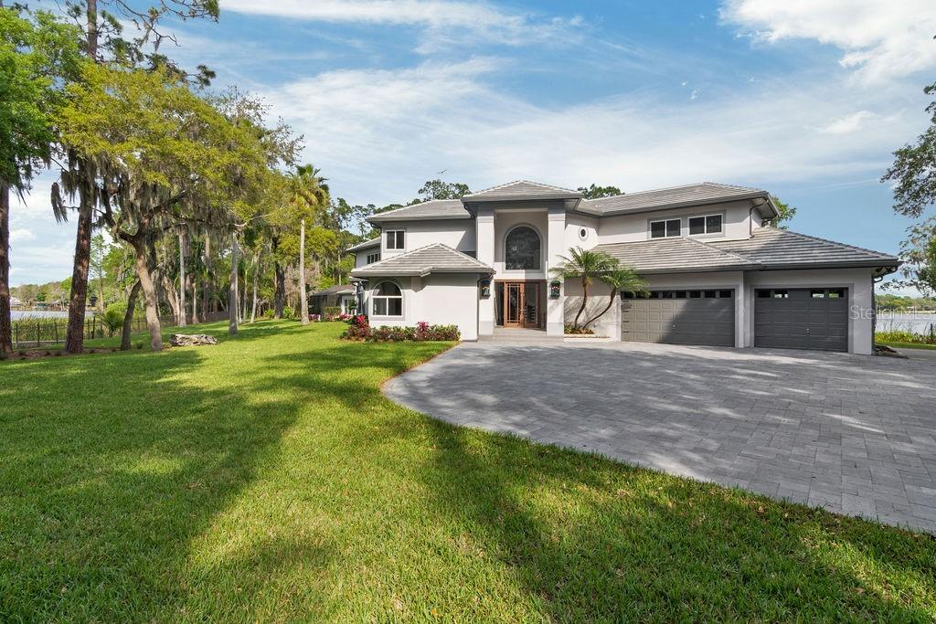 8660 Amber Oak Ct., Orlando, FL 32817