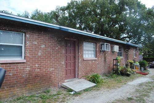 1415 E 98th Ave., Tampa, FL 33612