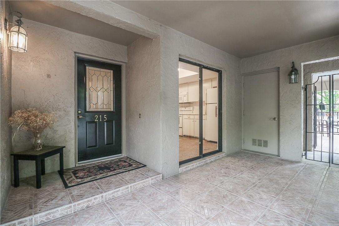 1055 Kensington Park Dr. #215, Altamonte Springs, FL 32714