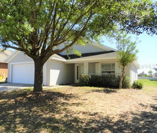 830 Woodlark Dr., Davenport, FL 33897