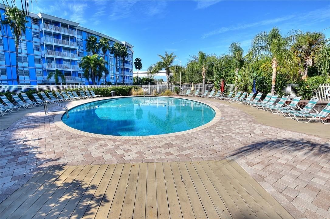 3315 58th Ave. #205, St Petersburg, FL 33712