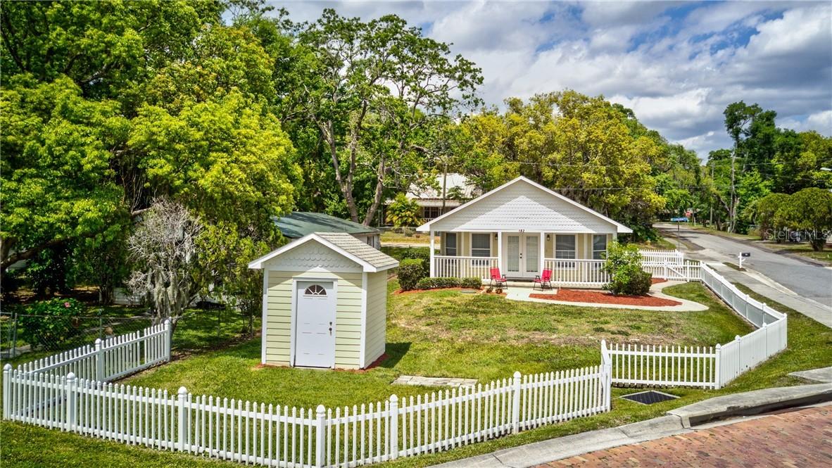 182 N Lakeshore Dr., Ocoee, FL 34761