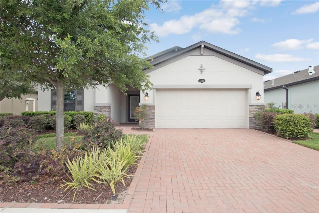 1607 Feather Grass Loop, Lutz, FL 33558