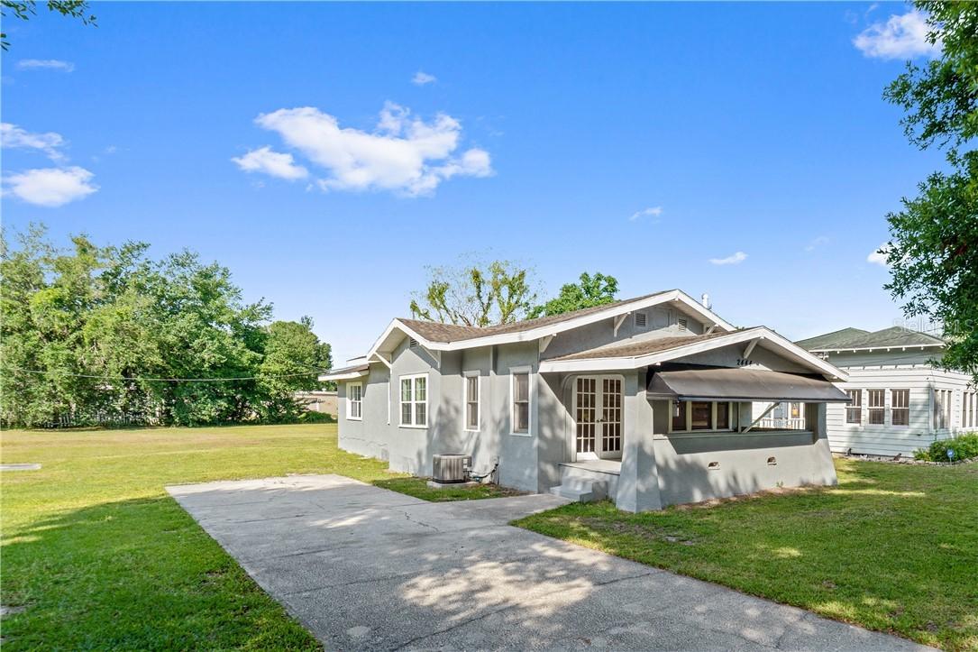 2444 Avenue D, Winter Haven, FL 33880