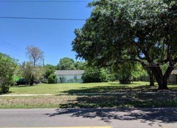 9417 N 22nd St., Tampa, FL 33612