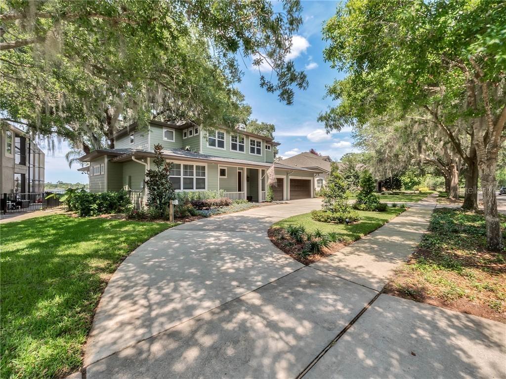 8427 Amber Oak Dr., Orlando, FL 32817