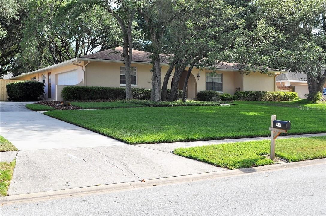 210 Hickory Dr., Longwood, FL 32779