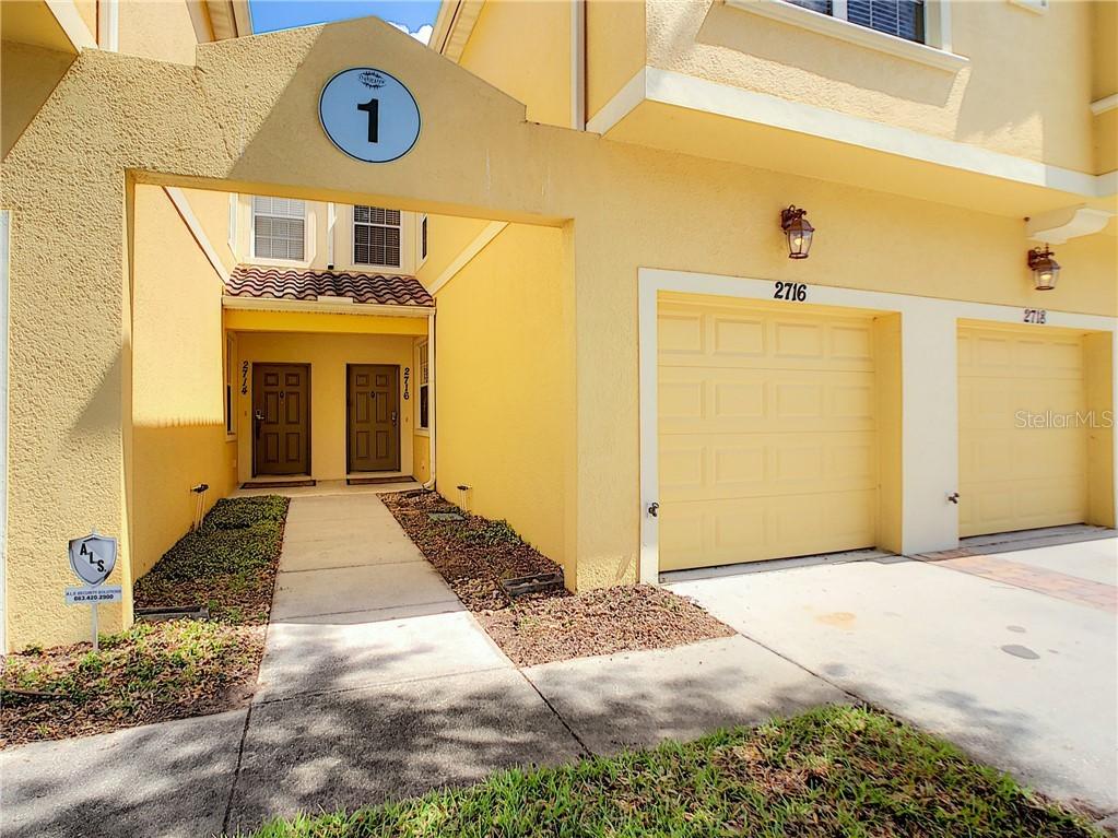 2716 Oakwater Dr., Kissimmee, FL 34747