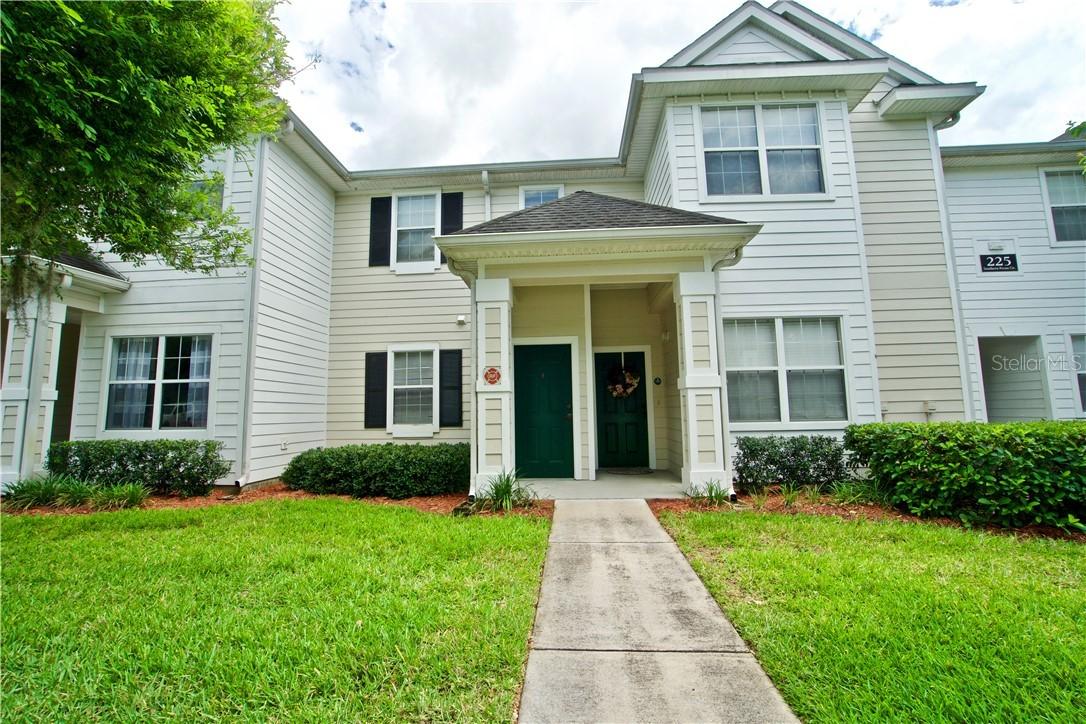 225 Southern Pecan Cir. #202, Winter Garden, FL 34787
