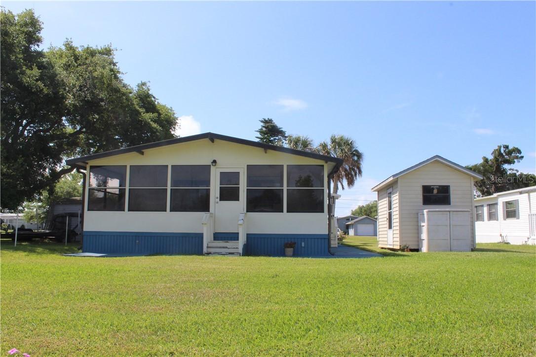 272 Randle Ave., Oak Hill, FL 32759