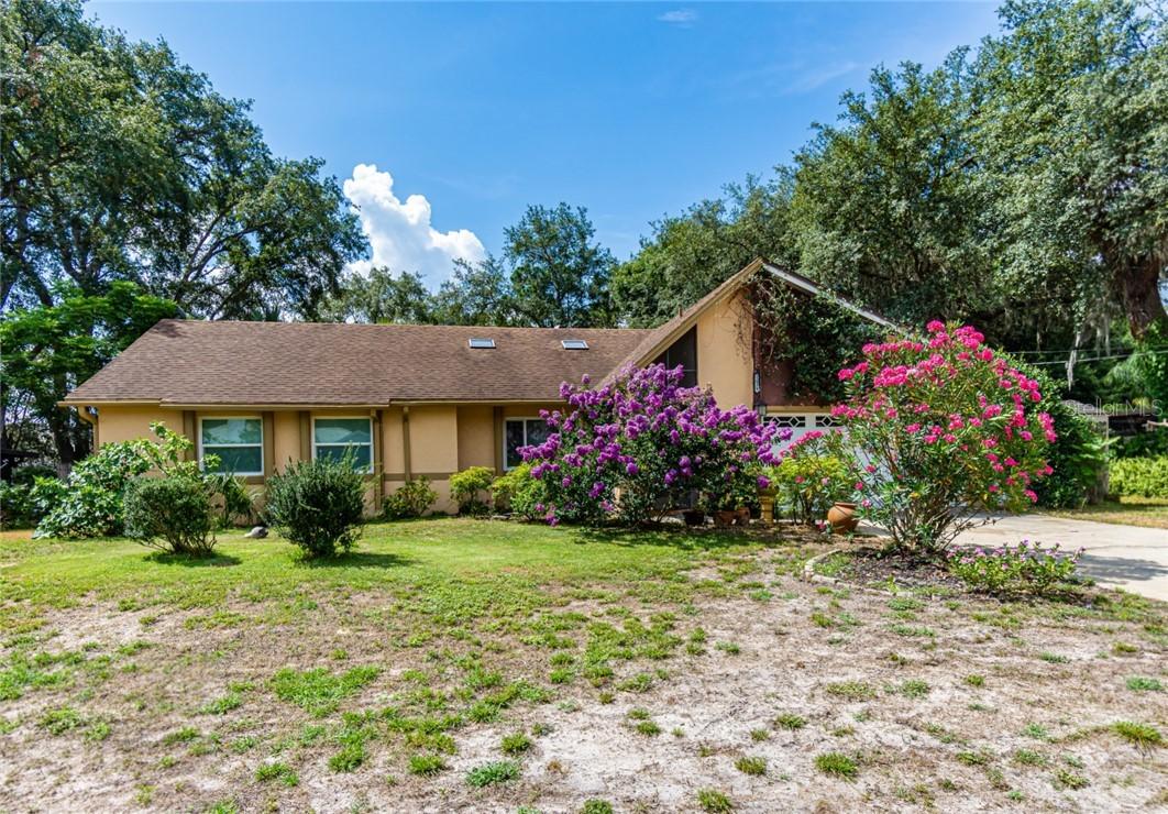 1039 N Harbor Dr., Deltona, FL 32725