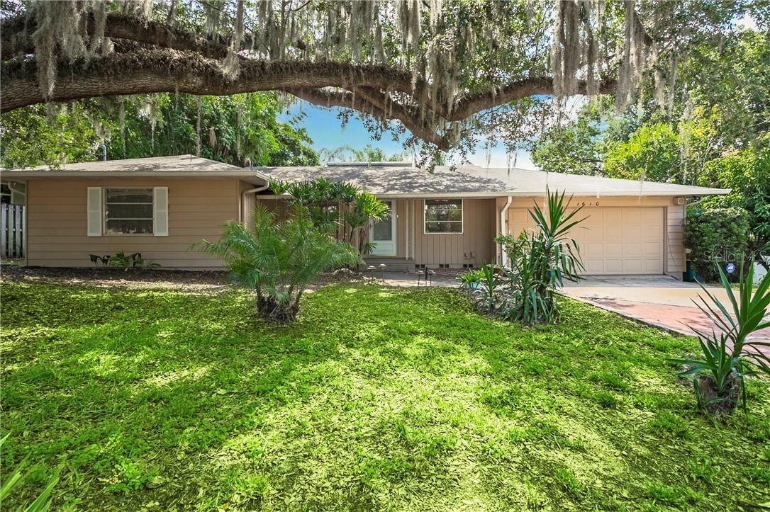 1610 Crestview Dr., Mount Dora, FL 32757