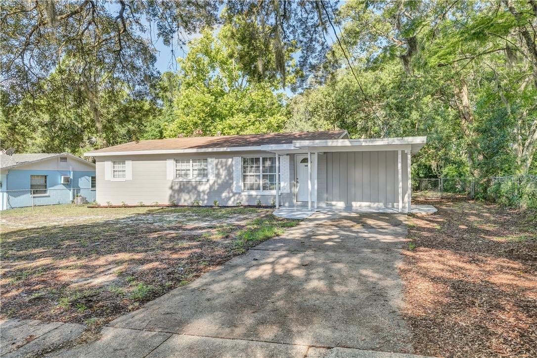 1409 Braebury Dr., Leesburg, FL 34748