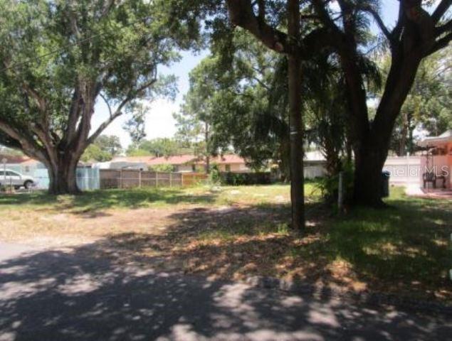 2123 W Paris St., Tampa, FL 33604