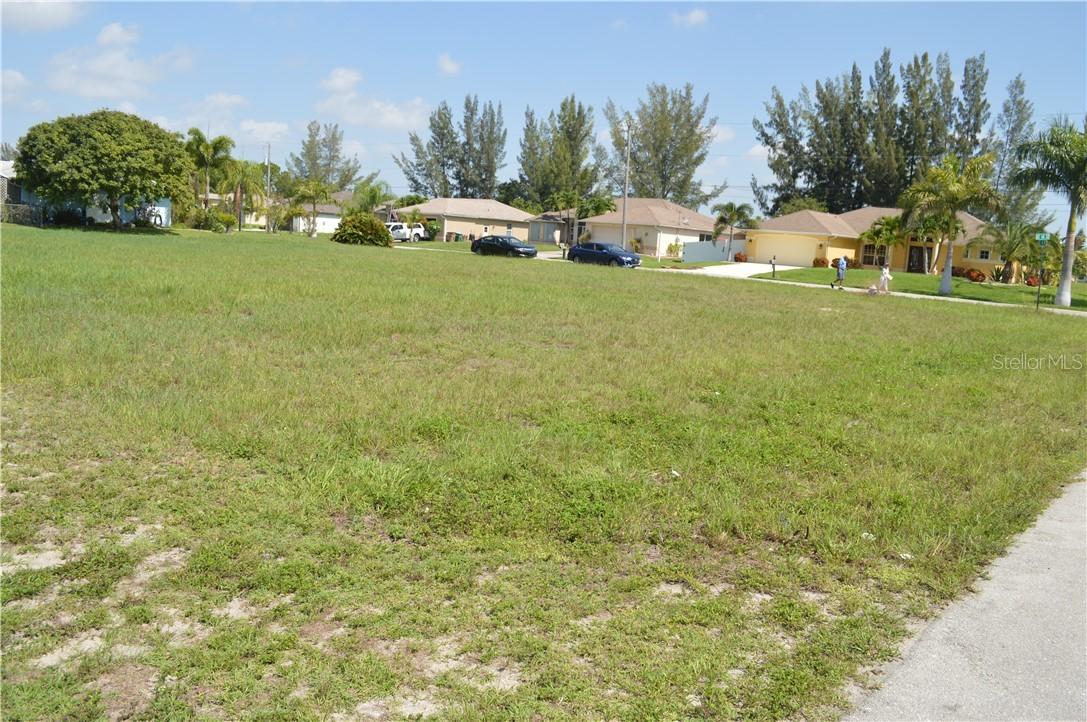 424 SE 14th St., Cape Coral, FL 33990