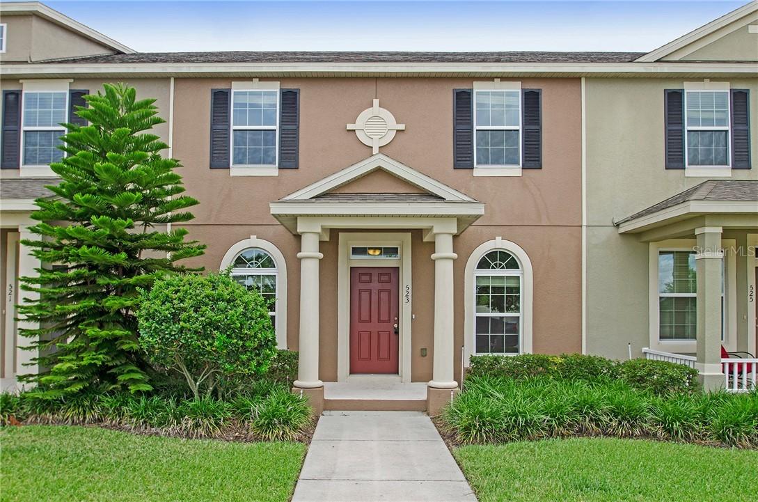 523 Waterside Pointe Dr., Groveland, FL 34736