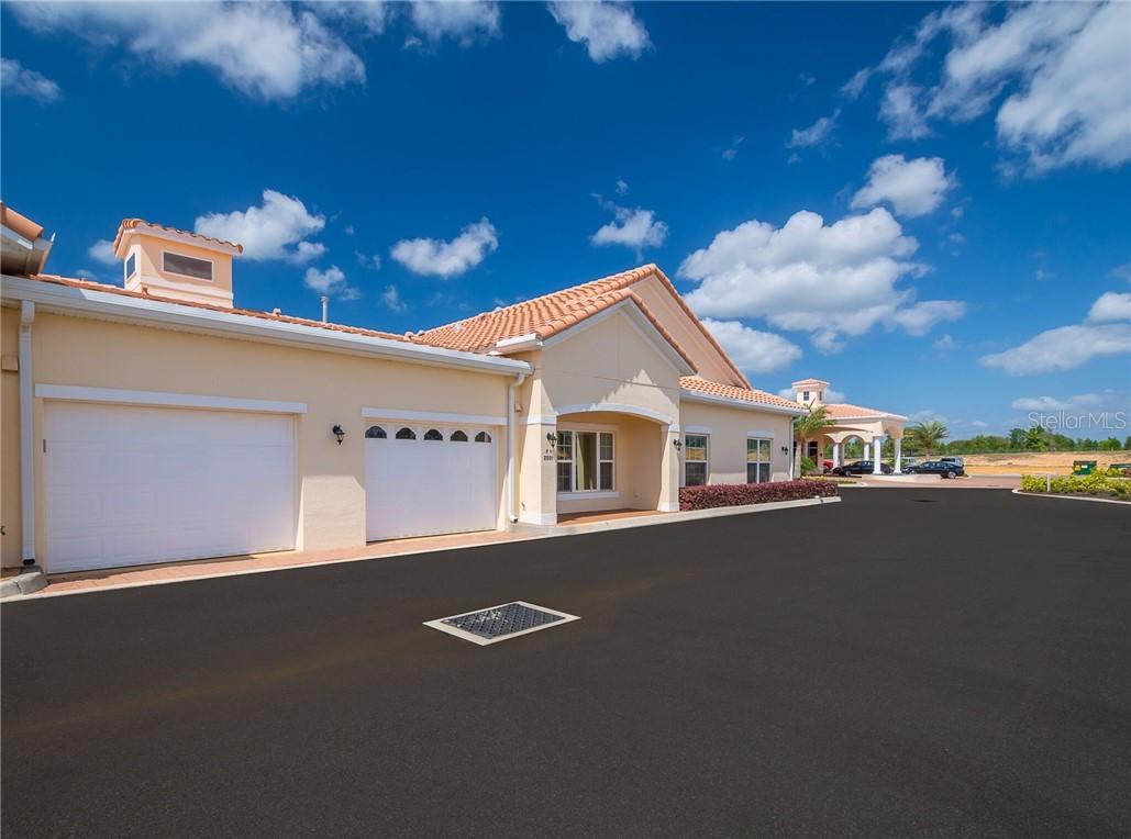 2501 Shantiniketan Blvd. #F1, Tavares, FL 32778
