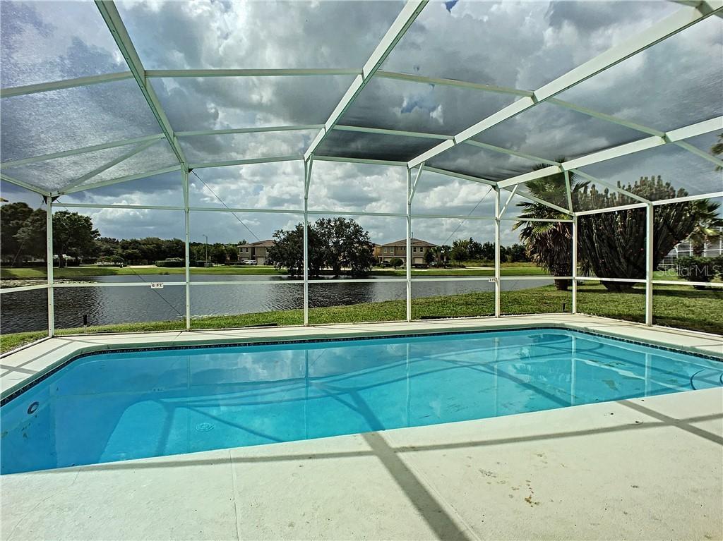 254 Hills Bay Dr., Davenport, FL 33896