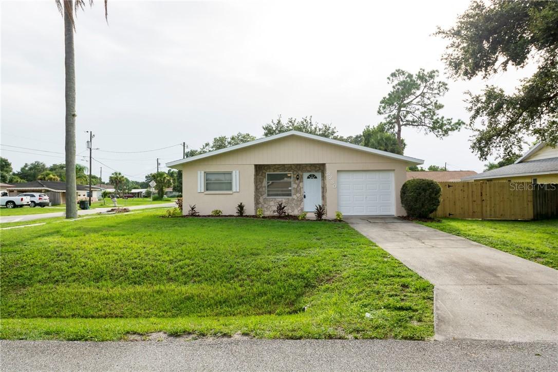 3230 Savoy Way, Sarasota, FL 34232