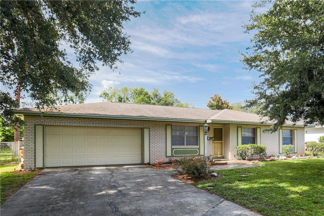 3230 Laurel Dr., Mount Dora, FL 32757