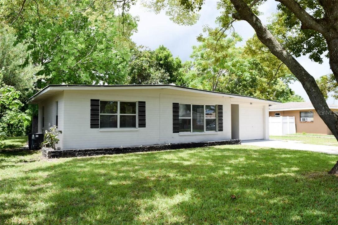 1852 Evergreen Dr., Edgewater, FL 32141