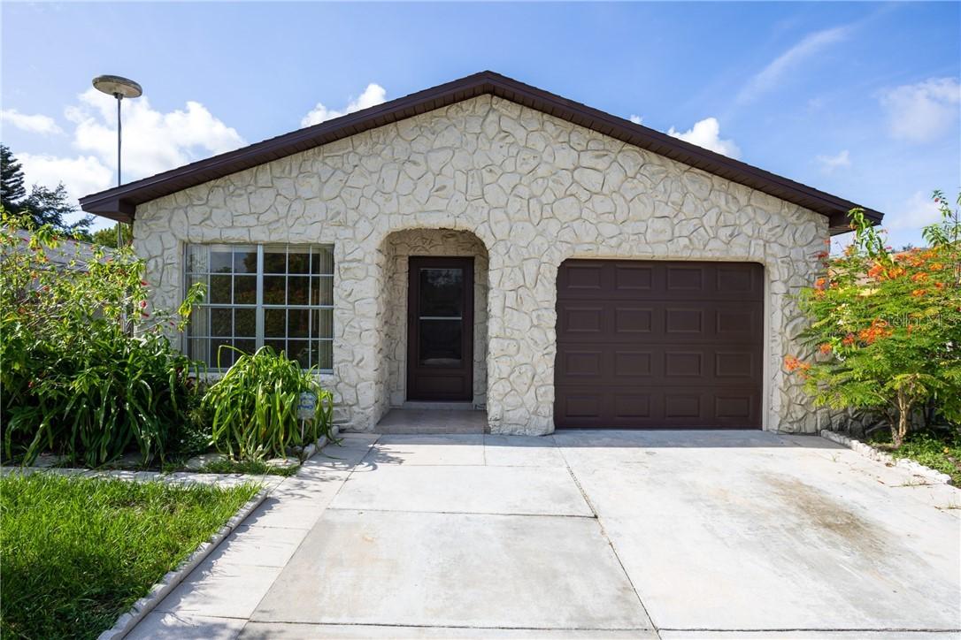 1536 Brookside Ave., Kissimmee, FL 34744