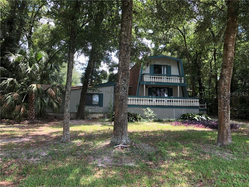 25606 Pine Valley Dr, Sorrento, FL 32776