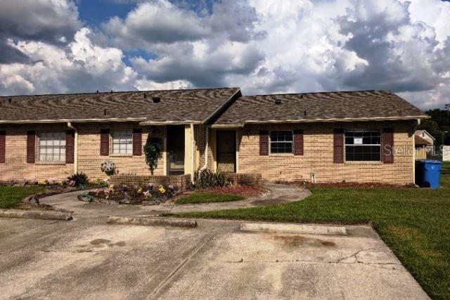 9533 Lake Park Dr. #A, Thonotosassa, FL 33592