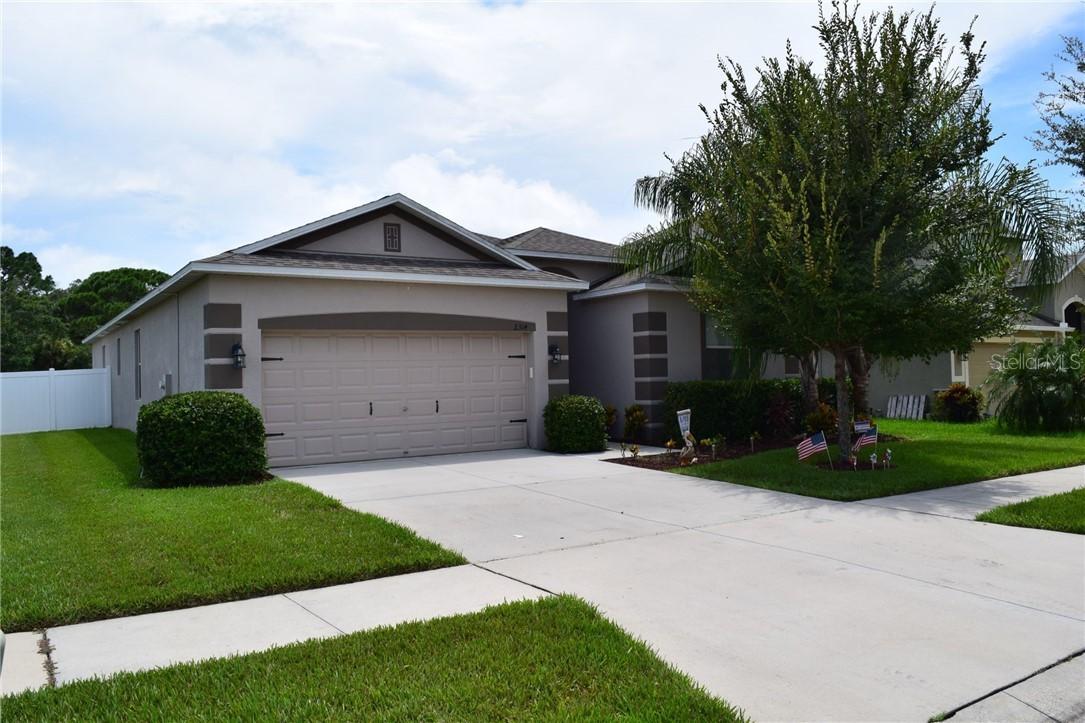 2314 Dakota Rock Dr., Ruskin, FL 33570