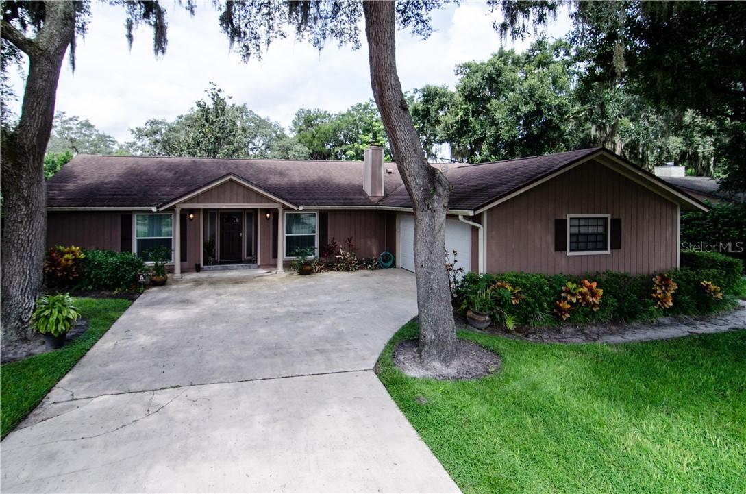 529 N Lake Jessup Ave., Oviedo, FL 32765