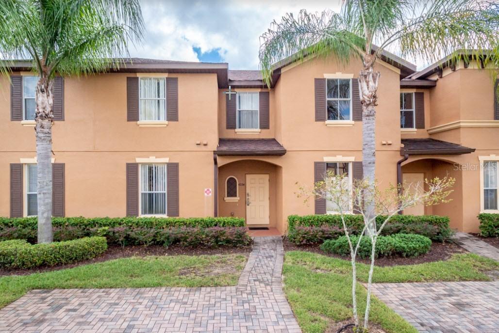 4224 Calabria Ave., Davenport, FL 33897