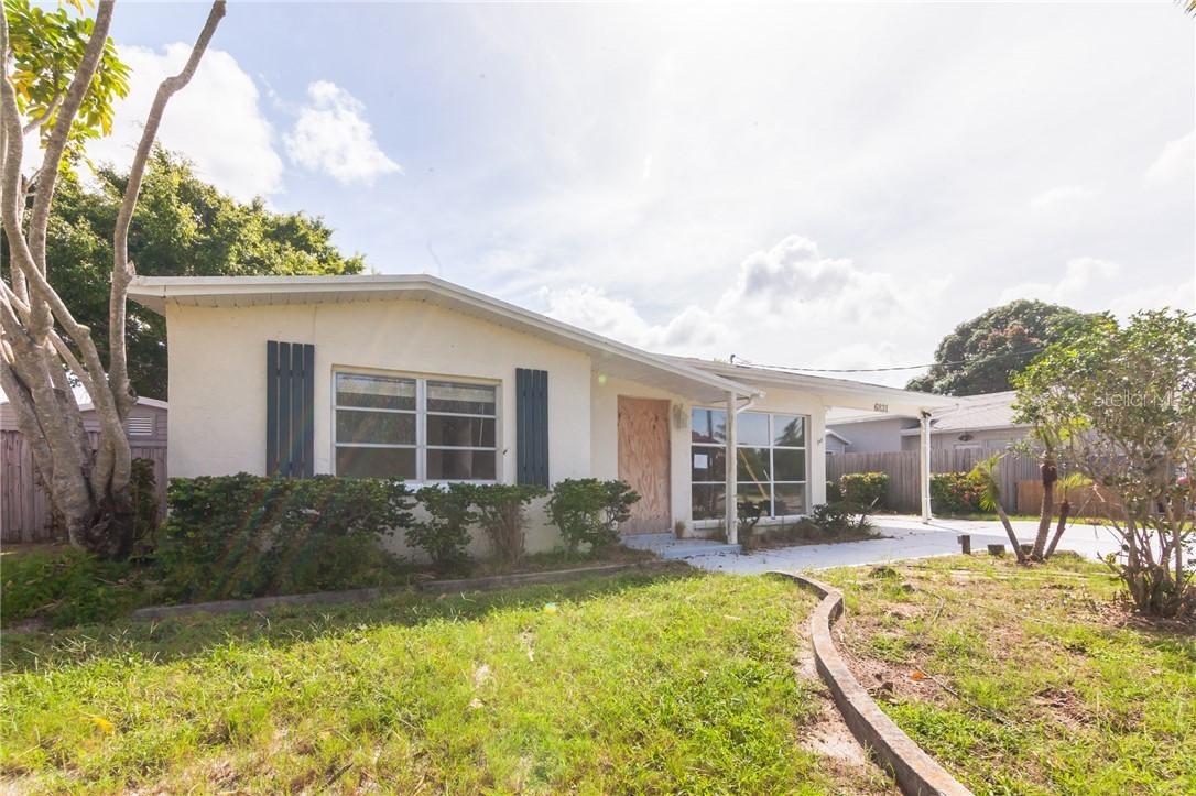 6831 Georgia Ave., Bradenton, FL 34207