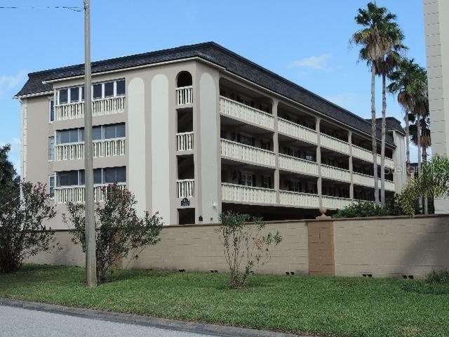 155 Bluff View Dr. #202, Belleair Bluffs, FL 33770